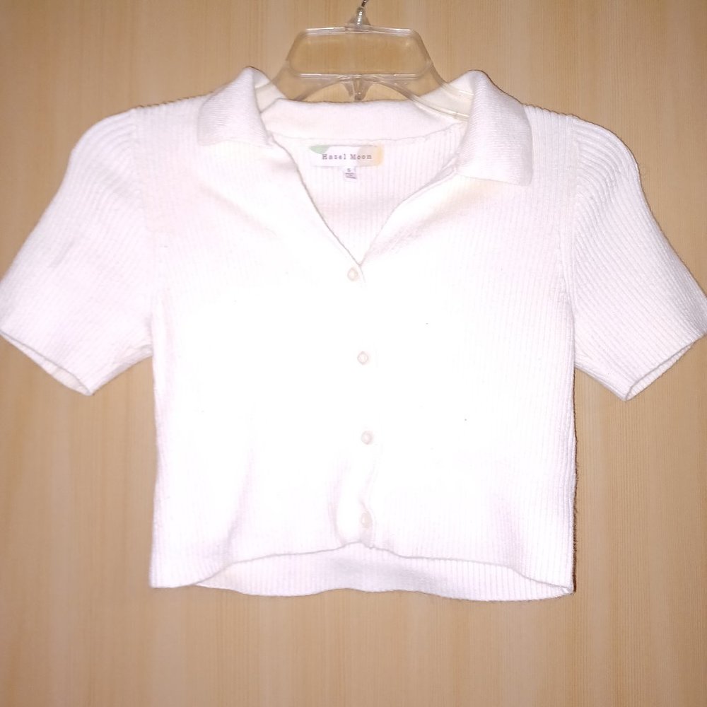 Juniors cream colored bottom top.